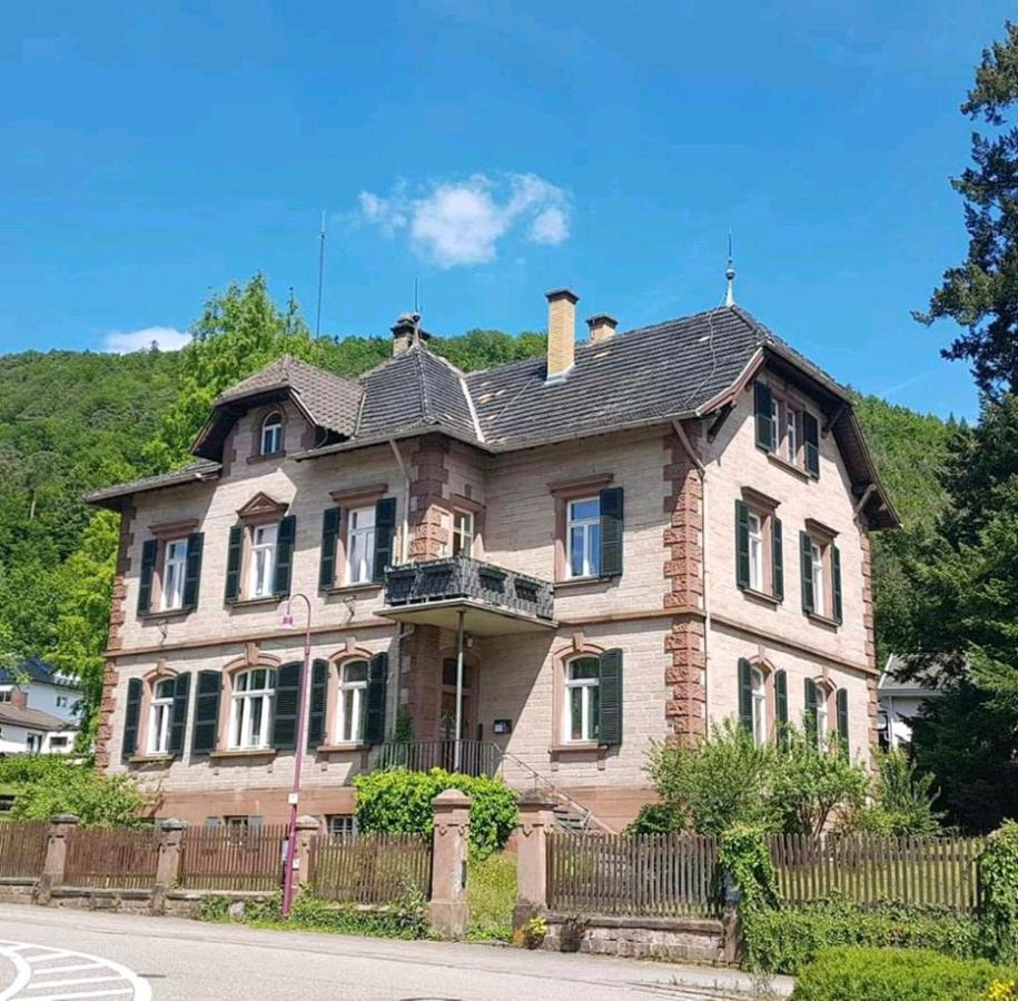 Forsthaus Merzalben Hostel Buitenkant foto